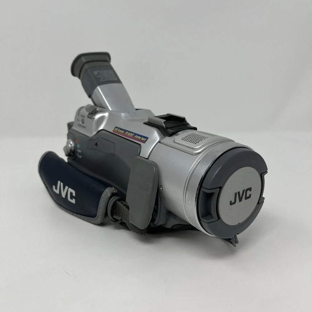 JVC GR-DV800U MiniDV Camcorder 300x Digital Video Camera – Powers On, LCD Not Wo